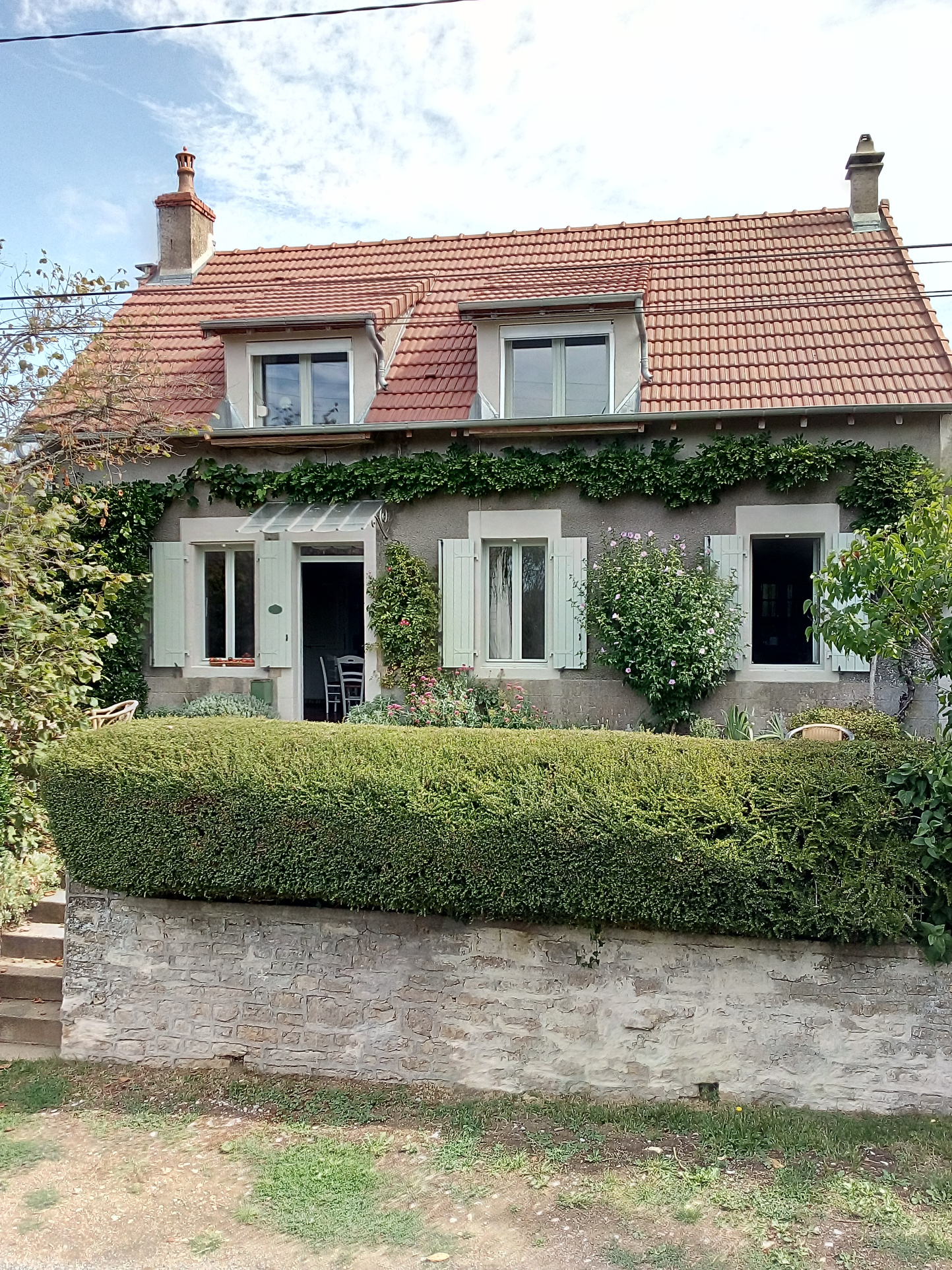 vente BELLE MAISON RUSTIQUE RENOVEE AVEC GOUT AUX PORTES DU CENTRE